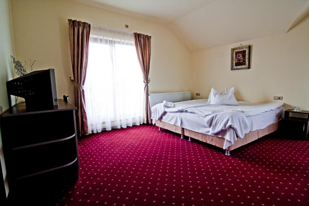 Pensiunea Schwartz Cluj-Napoca Phòng bức ảnh