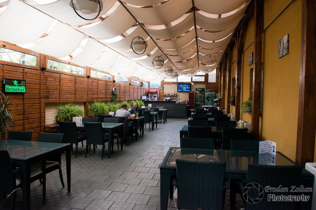 Pensiunea Schwartz Cluj-Napoca Ngoại thất bức ảnh