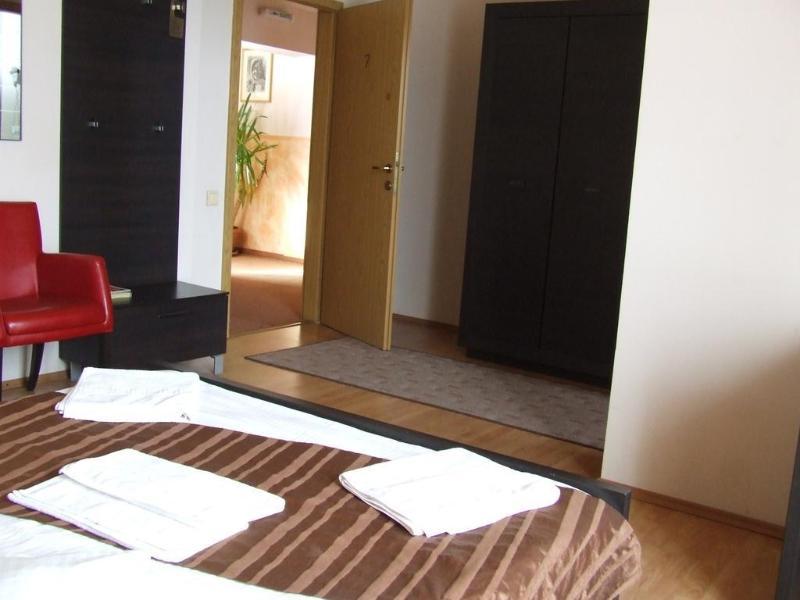 Pensiunea Schwartz Cluj-Napoca Ngoại thất bức ảnh